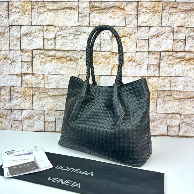 BOTTEGA VENETA YAVRULU TOTE SİYAH 